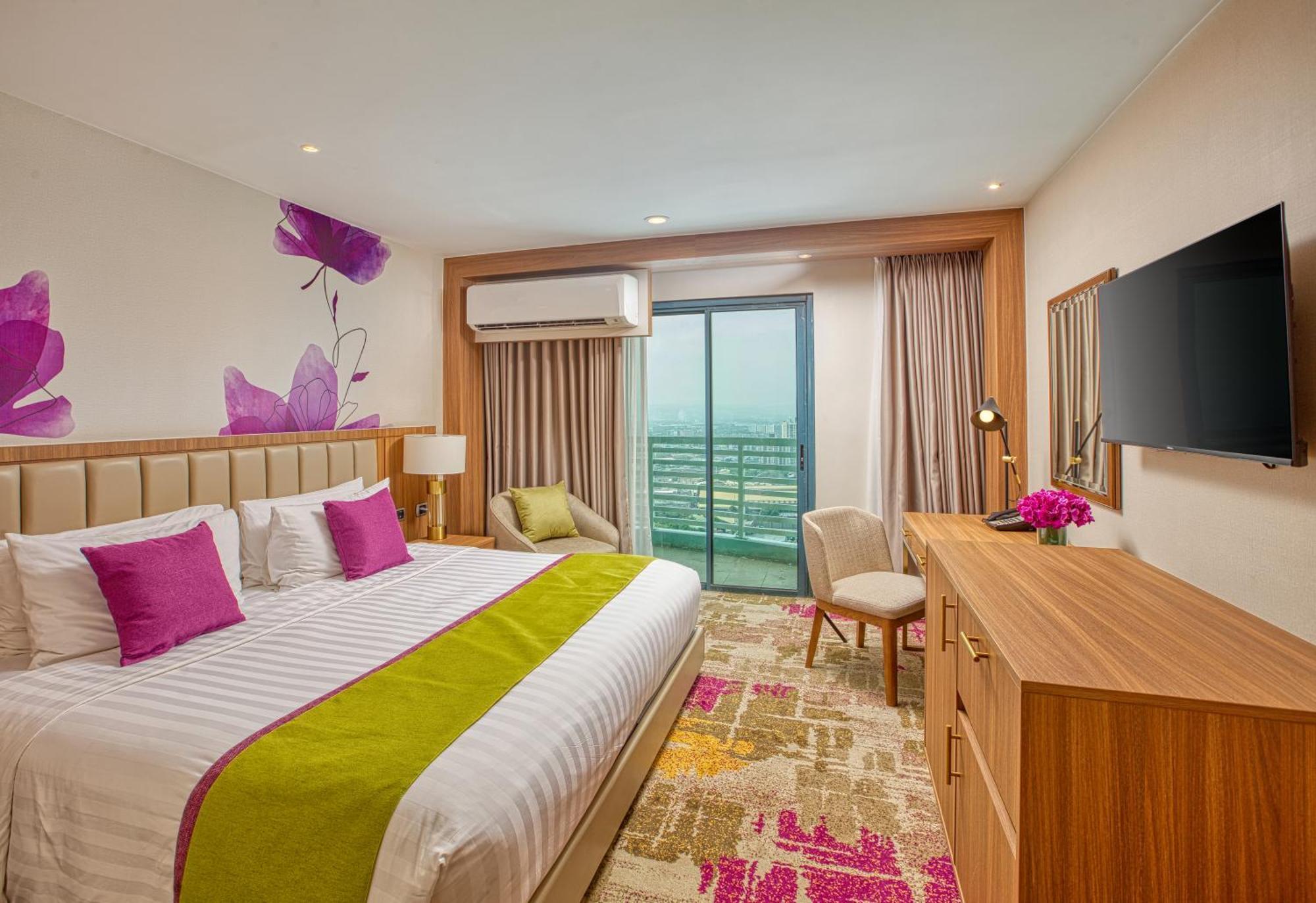 Eastwood Richmonde Hotel Manila Pasig City Exterior photo
